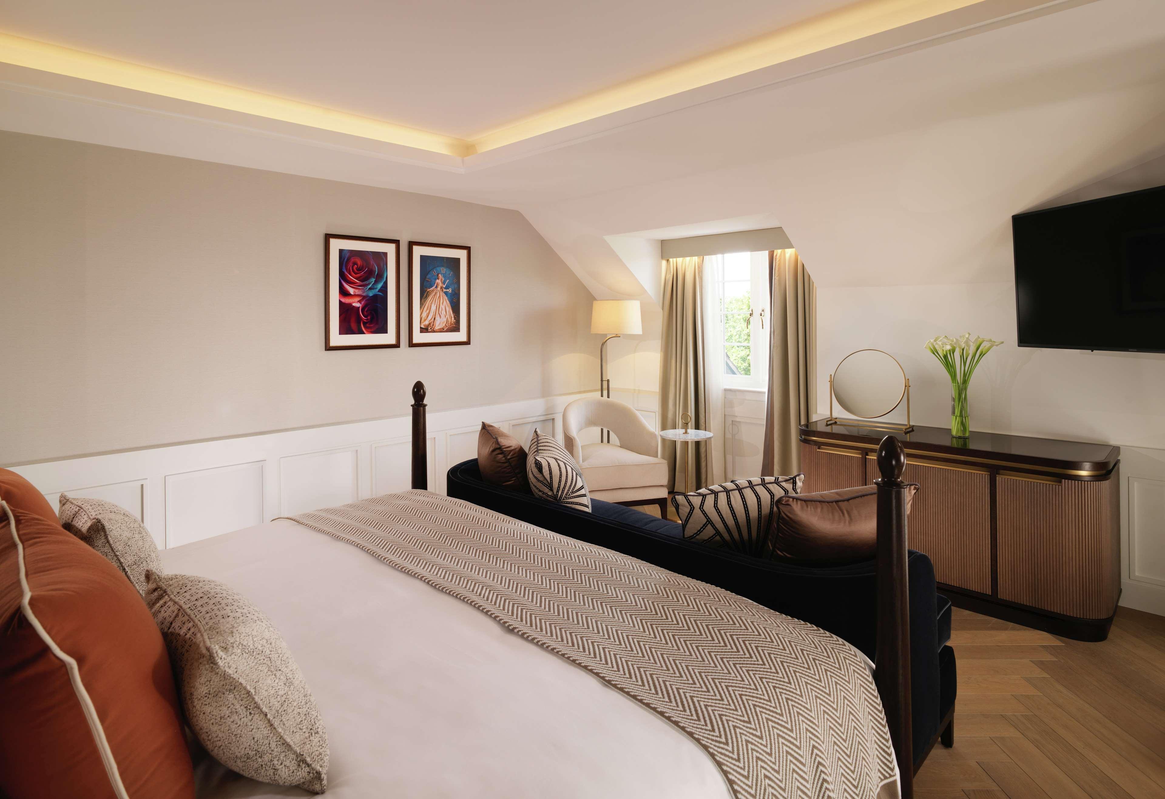 The Biltmore Mayfair, LXR Hotels & Resorts from $131. London Hotel