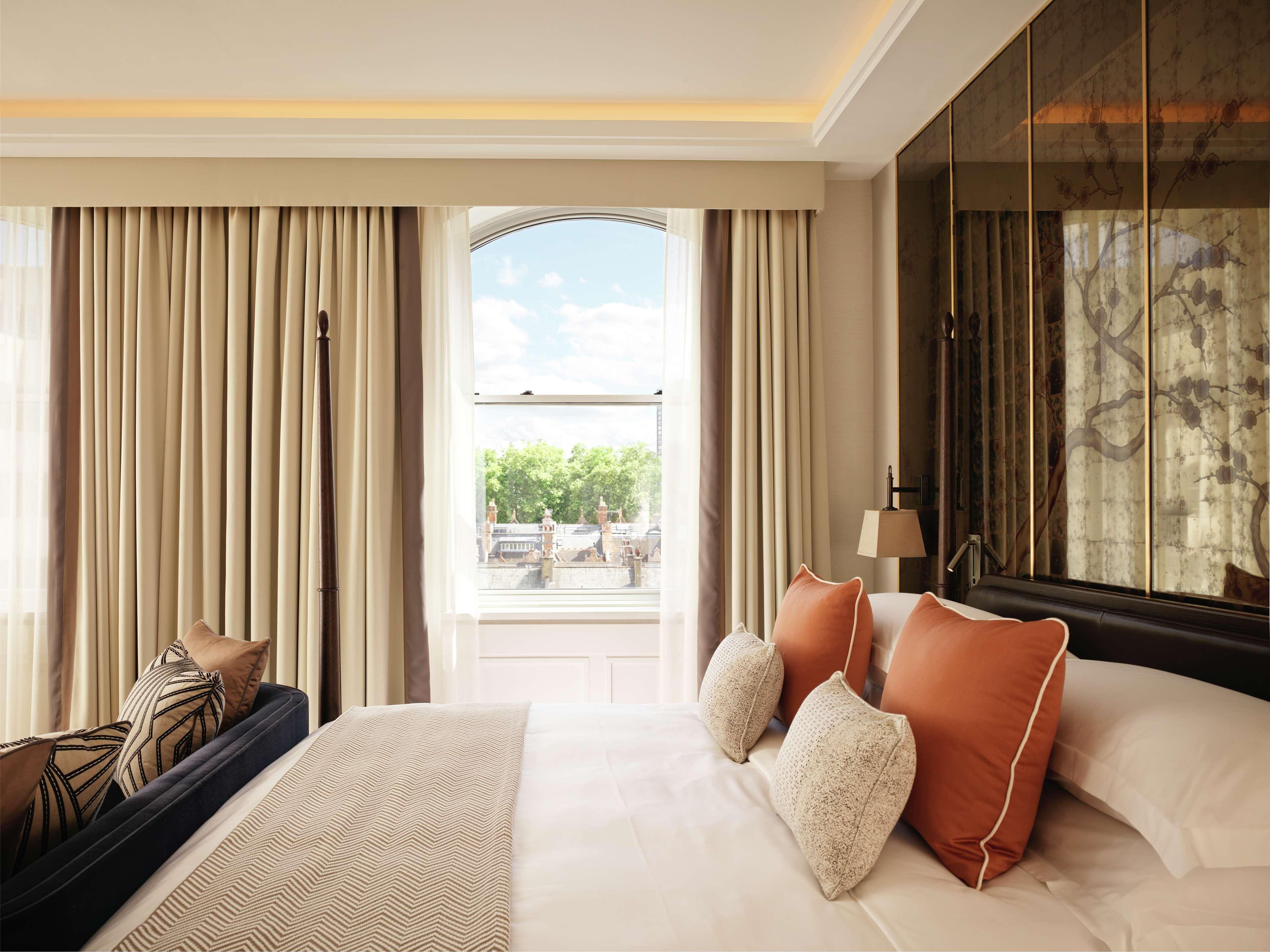 The Biltmore Mayfair, LXR Hotels & Resorts from $131. London Hotel